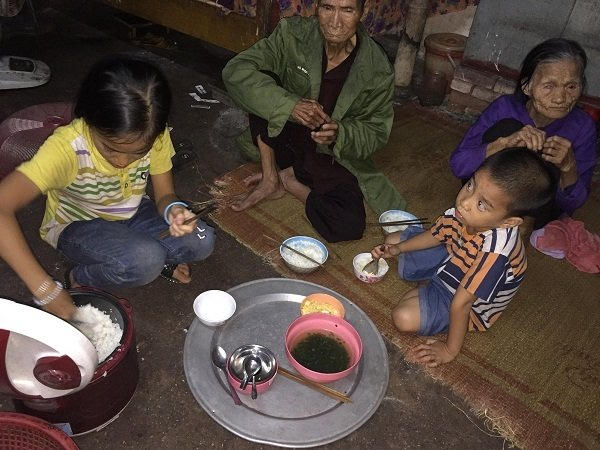 Hoàn cảnh khó khăn của gia đình chị Hương rất cần được giúp đỡ