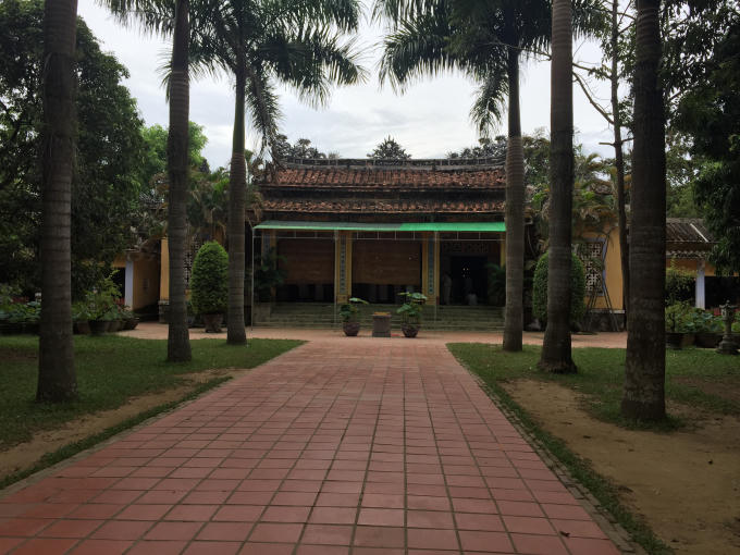Chính diện chùa Diệu Đế.