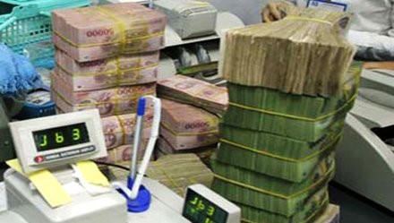 Anh K. được nhân viên tư vấn cho biết lãi suất này chỉ cố định trong năm đầu tiên.