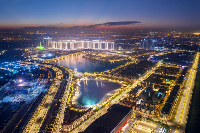 Vinhomes Ocean Park là Đại đô thị lớn nhất của Vinhomes trên toàn quốc, được xây dựng theo mô hình thành phố biển, sôi động sầm uất về đêm.