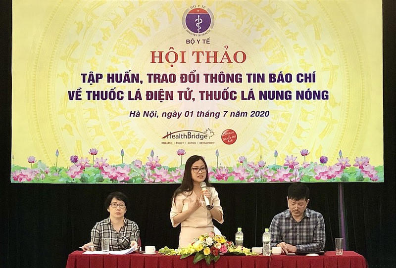 Một hội thảo về thuốc lá thế hệ mới được tổ chức với sự hỗ trợ của một tổ chức phi chính phủ.