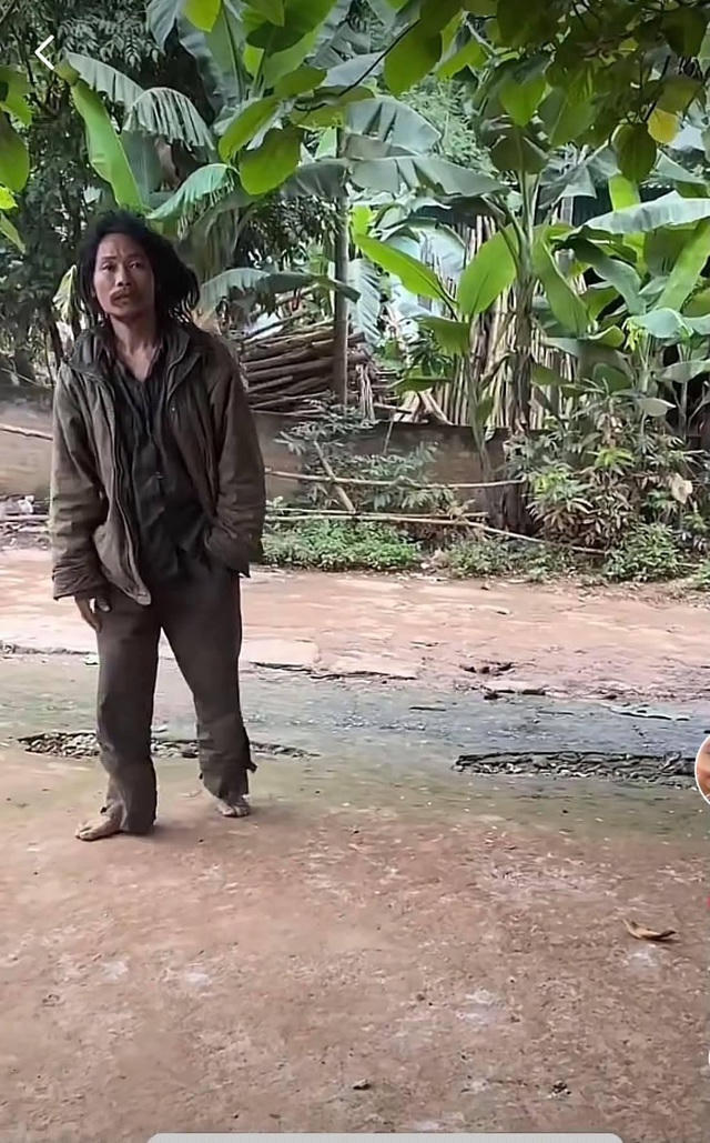 Hình ảnh người đàn ông vô gia cư được chị Tuyết thường xuyên chia sẻ trên TikTok. 