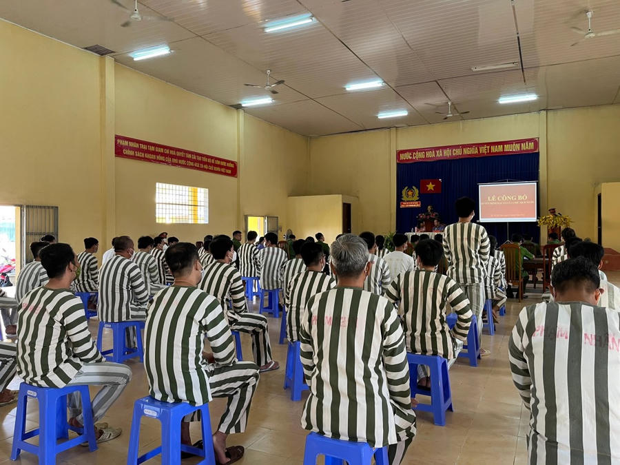 Phạm nhân phải nghiêm chỉnh chấp hành Nội quy cơ sở giam giữ phạm nhân, chế độ quản lý, giam giữ, giáo dục cải tạo phạm nhân. (Ảnh minh họa)