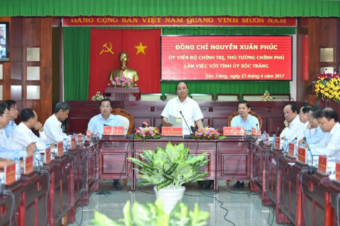 Thủ tướng Chính phủ Nguyễn Xuân Phúc và đoàn công tác Chính phủ làm việc với lãnh đạo chủ chốt tỉnh Sóc Trăng.