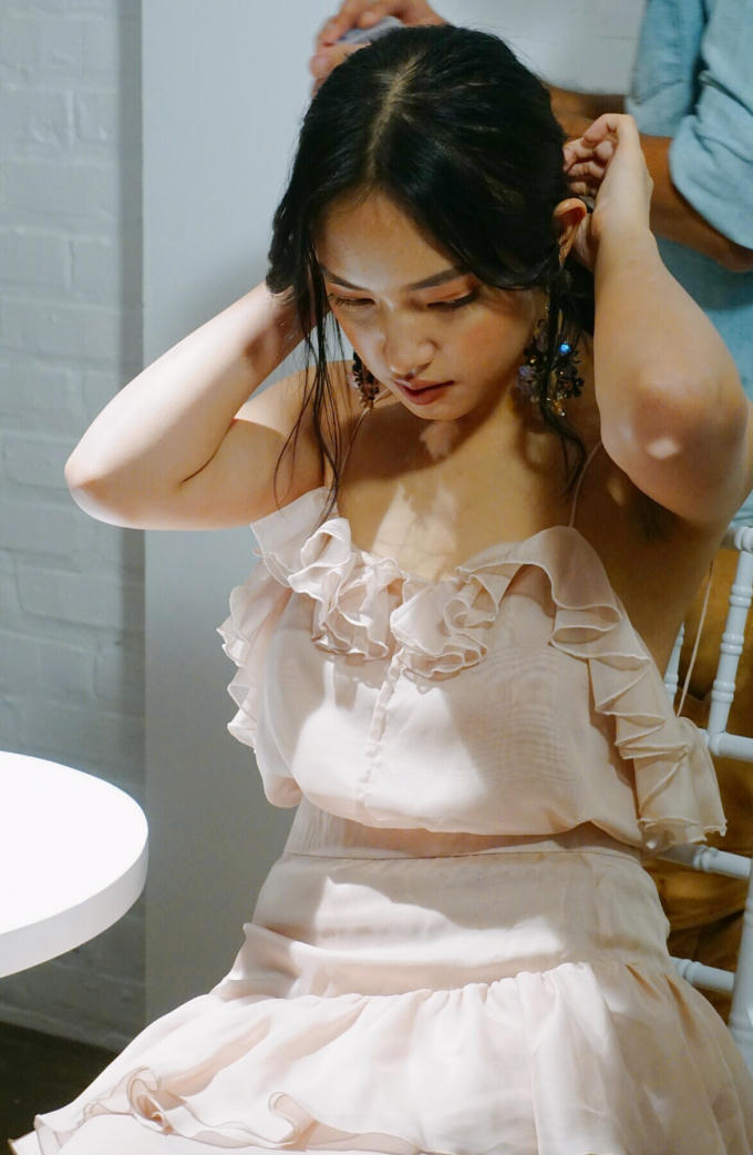 Châu Bùi đảm nhận vai trò nữ chính trong MV.