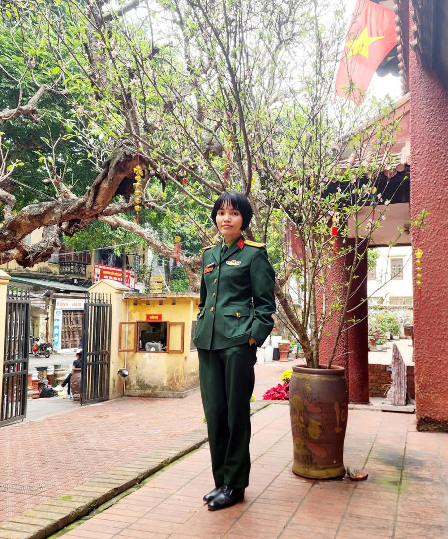 Nhà thơ Nguyễn Thị Kim Nhung