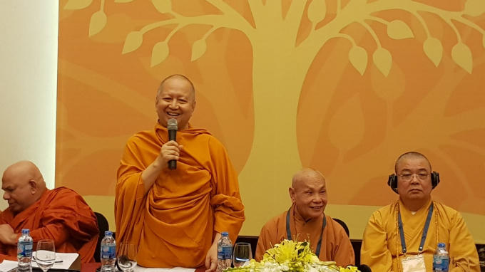 Hòa thượng Brahmapundit, Viện trưởng MCU, Chủ tịch Ủy ban Quốc tế Ngày Vesak Liên Hiệp Quốc (ICDV) phát biểu tại buổi họp báo.