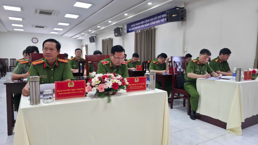Đại biểu tham dự Hội nghị