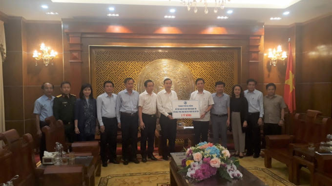 ce956fa87a5b8405dd4a