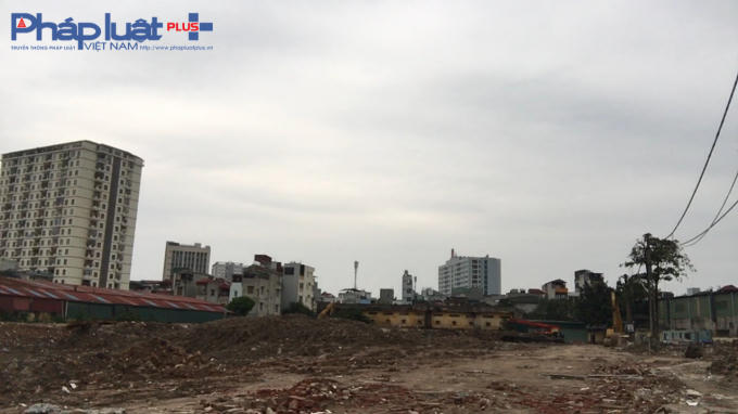 Vẫn còn là bãi đất nhưng dự án đã được rao bán và nhận đặt chỗ.