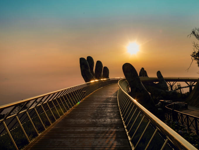 Cầu Vàng tại Sun World Ba Na Hills.