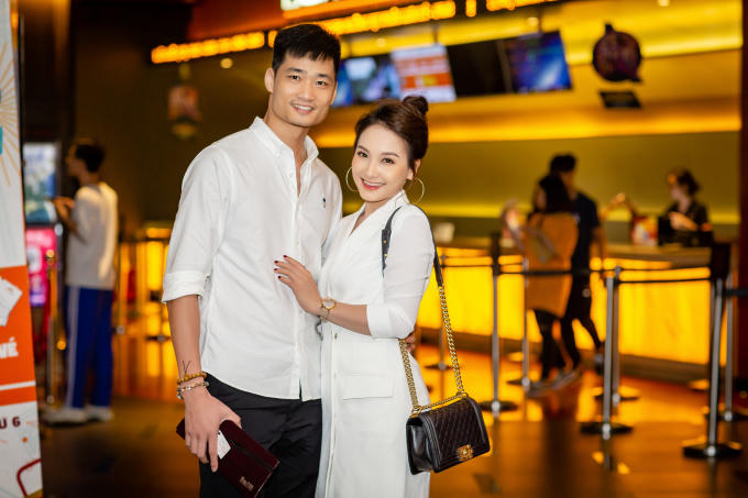 Diễn viên Bảo Thanh được ông xã tháp tùng đi sự kiện