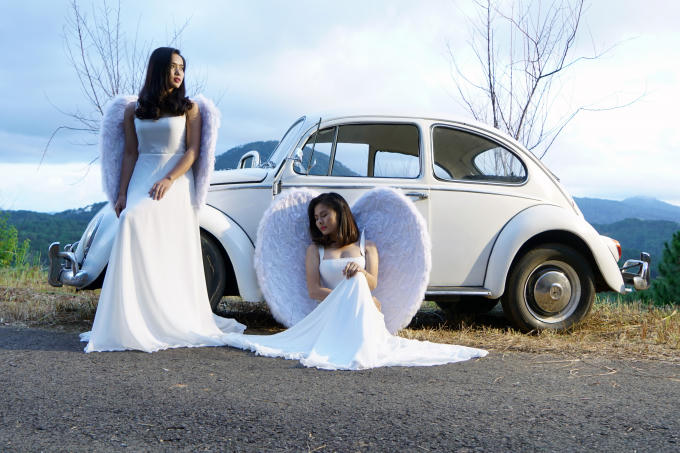 Bella Mai và Vân Trang đọ vẻ ma mị trong phim Oán