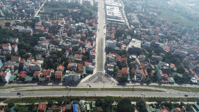 Tuyến đường 4 làn xe rộng 25m xe từ đê sông Đuống đến đường rộng 40m ở phường Ngọc Thụy (Long Biên, Hà Nội).