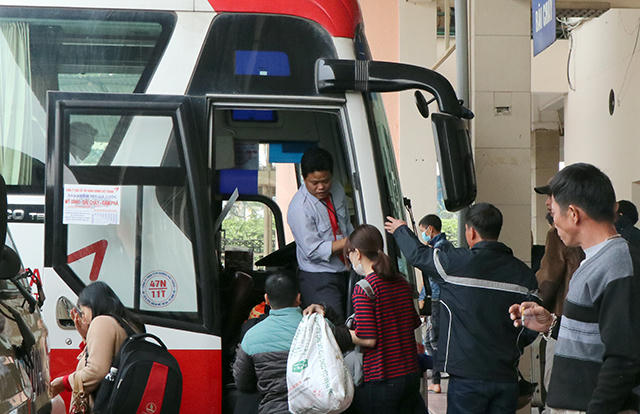 Đầu năm 2017, Hà Nội bắt đầu điều chuyển hàng trăm lượt xe khỏi bên Mỹ Đình