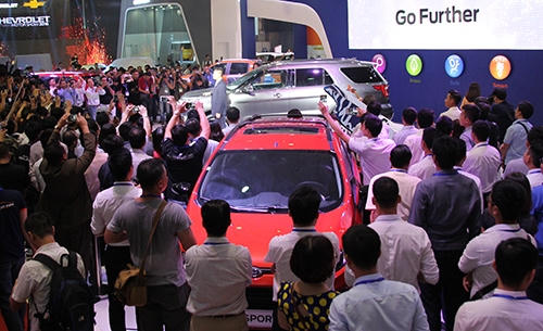Việt Nam Motor Show 2016 bắt đầu từ ngày 5/10 với các buổi họp báo, ra mắt. Triển lãm mở cửa cho công chúng từ 6/10.
