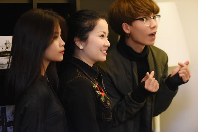 Á hậu Huyền My thổ lộ rất muốn lấy chồng trong buổi họp fans