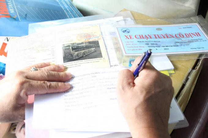 Người dân sẽ đến Trung tâm Quản lý giao thông công cộng Tp để xin cấp phù hiệu