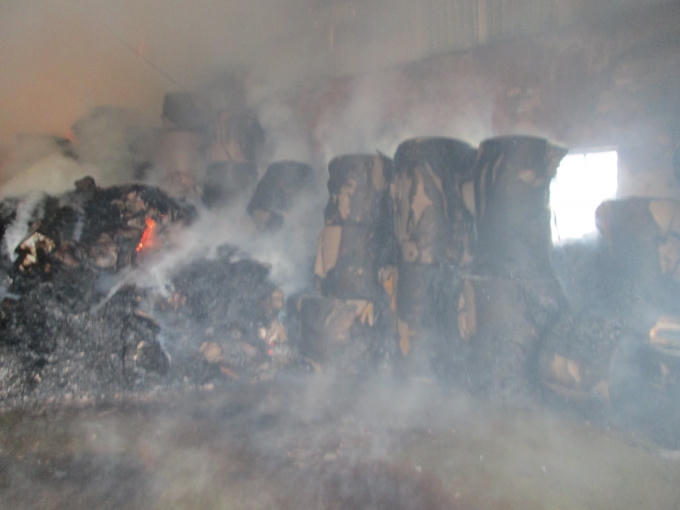 Lửa thiêu rụi hoàn toàn các vật dụng.