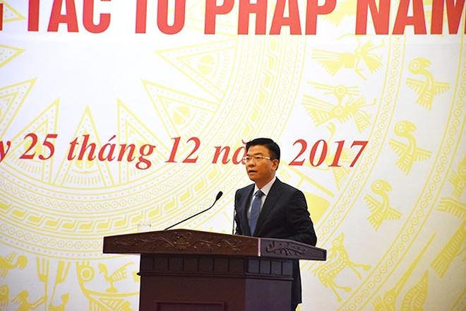 Bộ trưởng Bộ Tư pháp Lê Thành Long.