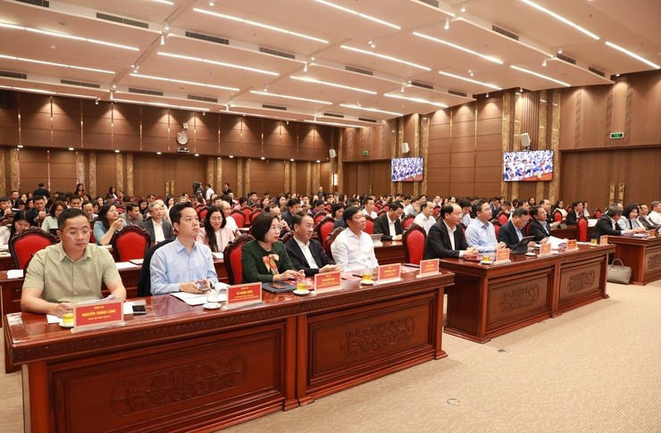 Các đại biểu dự Hội nghị tại điểm cầu Thành ủy Hà Nội.