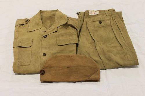 Qua triển lãm, công chúng có dịp hiểu hơn về quá trình chiến đấu anh dũng, gian khổ của quân và dân Thủ đô thông qua các tài liệu, hiện vật như: Truyền đơn “Tuyên ngôn độc lập”, “Lời thề độc lập”, bức tranh “Giặc đến nhà đàn bà phải đánh” của Lê Phả (năm 1945), vỏ đạn đại bác 75 ly từ Pháo đài Láng bắn vào nội thành Hà Nội đêm 19-12-1946, mở đầu Toàn quốc kháng chiến, vỏ bom ba càng của cảm tử quân Hà Nội… Ảnh minh họa.