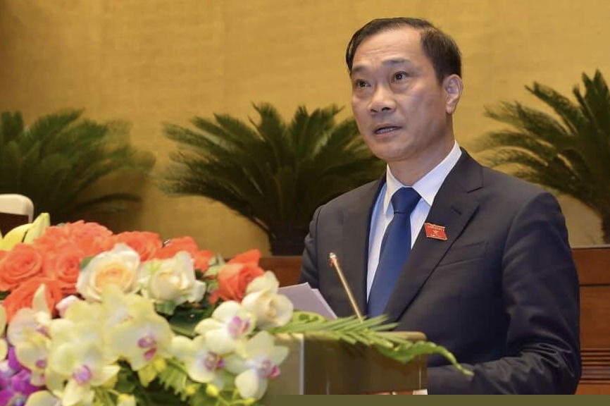 Chủ nhiệm Ủy ban Kinh tế của Quốc hội Vũ Hồng Thanh trình bày báo cáo. Ảnh VGP/Nhật Bắc