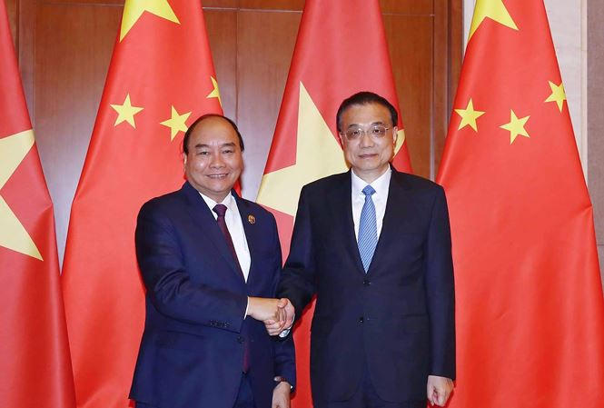 Thủ tướng Nguyễn Xuân Phúc trong cuộc hội đàm với Thủ tướng Trung Quốc Lý Khắc Cường. (Ảnh: Quang Hiếu)