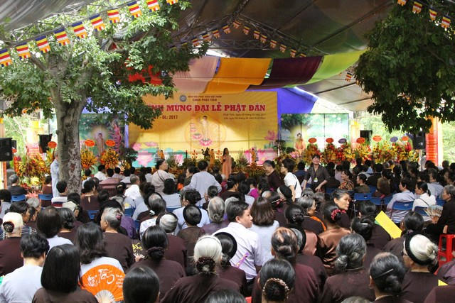 Đại lễ kính mừng Phật đản tại chùa Phật Tích.