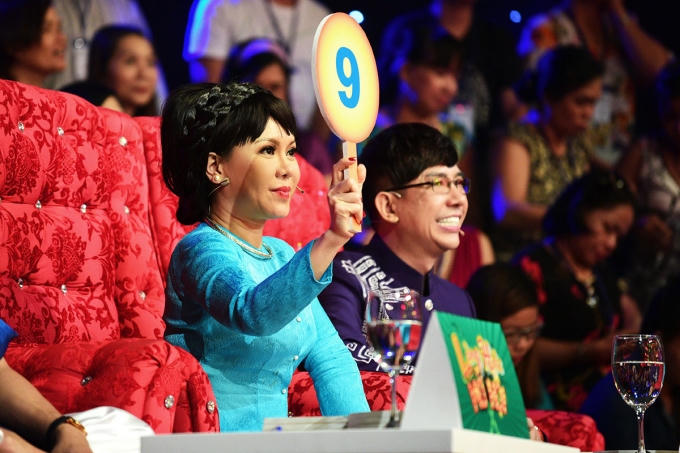 Làng hài mở hội: Hát cải lương, đội Ngũ Sắc vẫn khiến Trần Thành, Việt Hương cười ngất