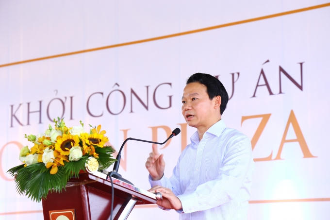 Ông Đỗ Đức Duy – Thứ trưởng Bộ Xây dựng chỉ đạo chủ đầu tư trong việc thực hiện dự án.