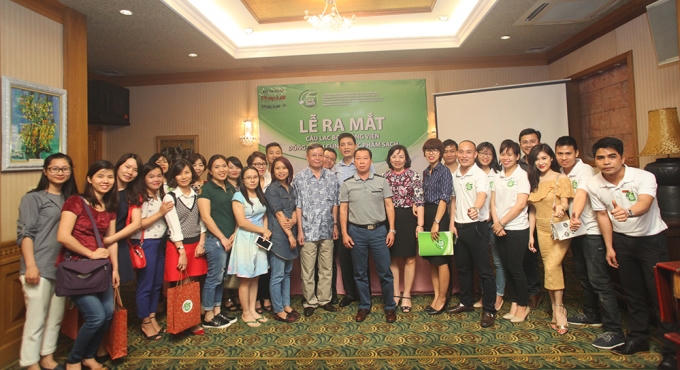 Đông đảo các nhà báo, phóng viên đồng hành cùng thực phẩm sạch tại buổi ra mắt.