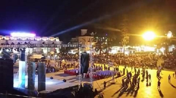 Công tác chuẩn bị cho lễ hội đang gấp rút hoàn thành (Ảnh: Quang Huy).
