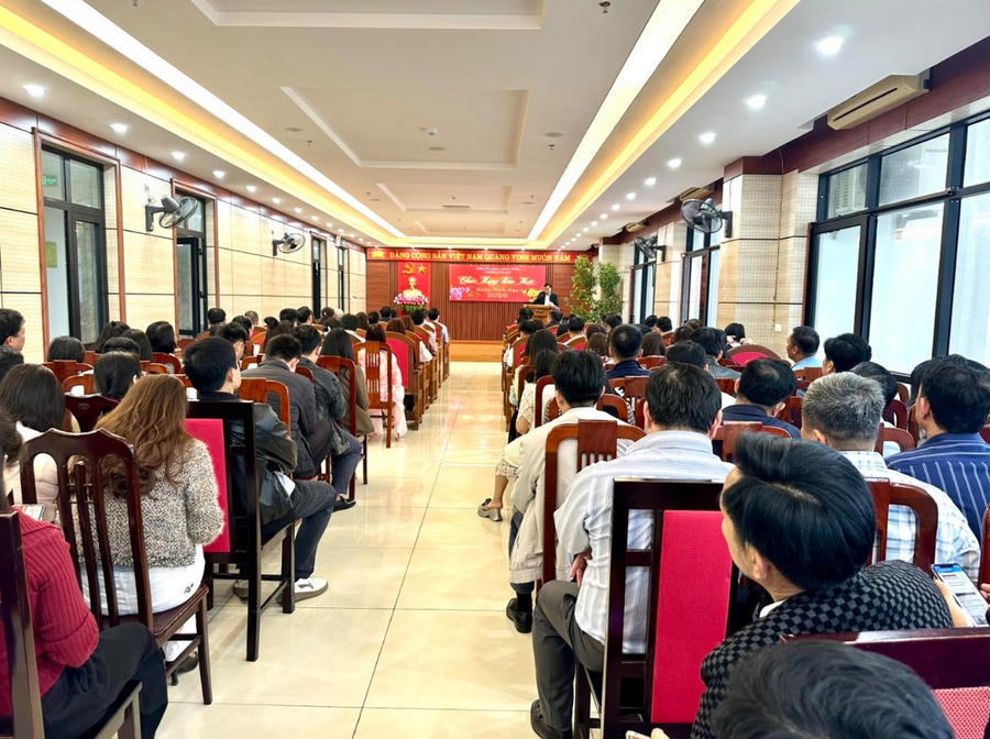 Toàn cảnh hội nghị