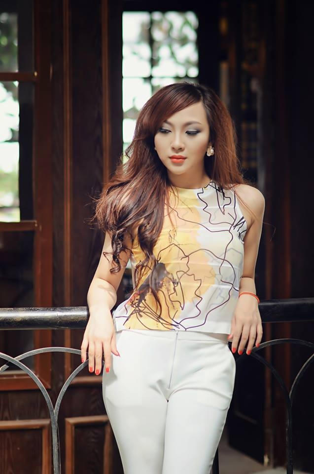 Nguyễn Mai Trinh, SBD 137, sinh ngày 18/12/1988 đến từ Lạng sơn.