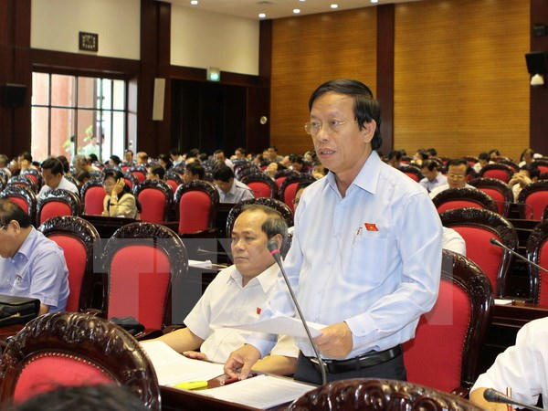 Ông Lê Phước Thanh - nguyên Bí thư Tỉnh ủy Quảng Nam (đứng). Ảnh: TTX.