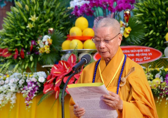 HT.Thích Trí Quảng tuyên đọc Thông điệp Phật đản của Đức Pháp chủ GHPGVN Thích Phổ Tuệ