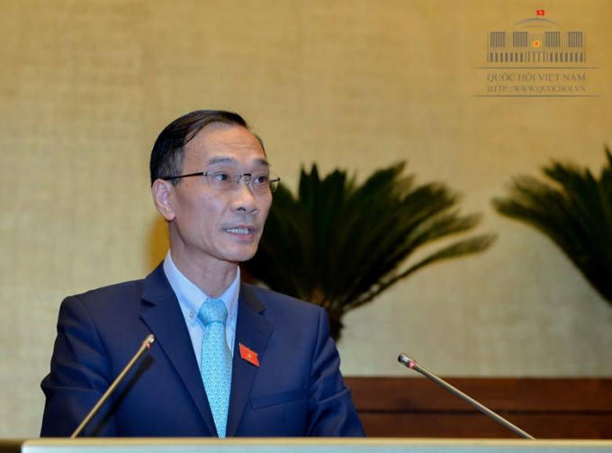Chủ nhiệm Ủy ban Kinh tế của Quốc hội Vũ Hồng Thanh trình bày Báo cáo thẩm tra