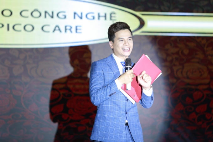 Tại sự kiện MC Danh Tùng cũng được mời đến.