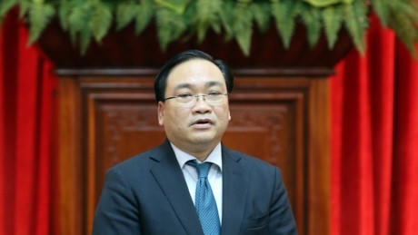 Ông Hoàng Trung Hải: Dân đổ đống cát bị hỏi, sao công trình xây không ai biết?