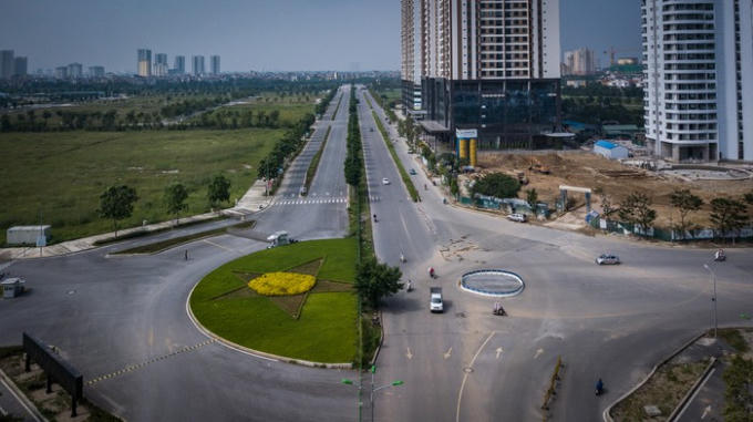 Theo UBND H&agrave; Nội, ri&ecirc;ng đoạn đường d&agrave;i gần 800 m nối từ Phạm Văn Đồng đến đường 40 m trong khu đ&ocirc; thị T&acirc;y Hồ T&acirc;y c&oacute; tổng mức đầu tư 127 tỷ đồng.