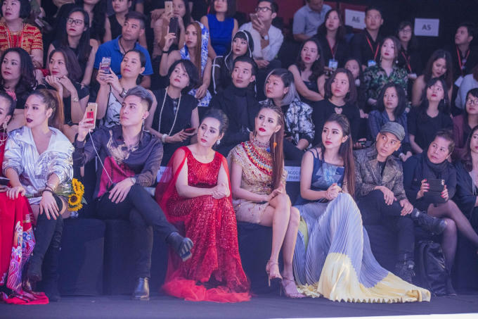 Miss Tourism Liên Phương “hóa” nữ thần Ai Cập trên thảm đỏ thời trang Hà Nội