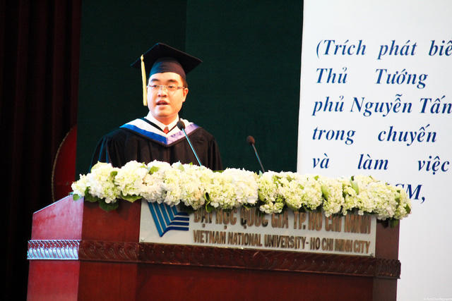 Huỳnh Lê Minh Triết không chỉ là thủ khoa đầu ra có điểm số cao nhất trong lịch sử trường mà còn có thành tích đáng nể trong nghiên cứu khoa học.