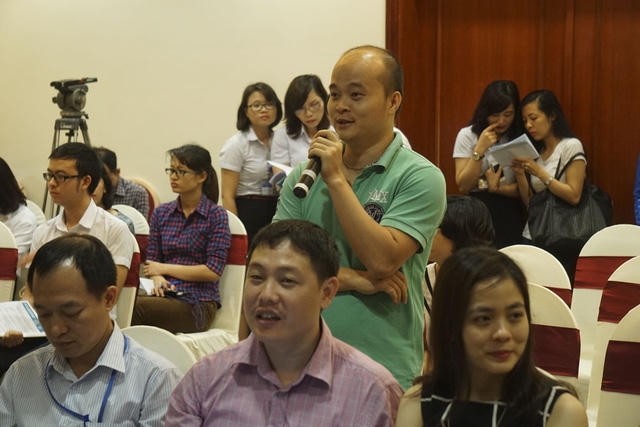 Anh Đào Xuân Hoàng, top 18 Nhân tài Đất Việt 2015 chia sẻ tại buổi họp báo. Sản phẩm của anh Hoàng mới đây đã tiếp tục vào tới bán kết cuộc thi Sáng kiến toàn cầu ở Silicon Valley.