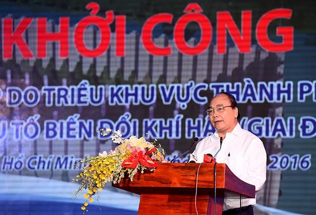 Thủ tướng Nguyễn Xuân Phúc phát biểu tại lễ khởi công Dự án Giải quyết ngập do triều khu vực thành phố Hồ Chí Minh.