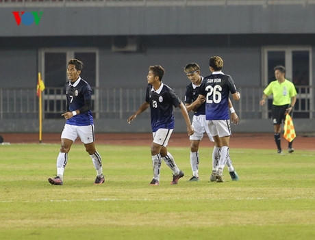 ... nhưng chỉ có được bàn thắng rút ngắn tỷ số xuống còn 1-2 sau siêu phẩm của Polroth ở phút 65, cũng như một pha đá phạt dội cột dọc khung thành thủ môn Nguyên Mạnh chưa đầy 20 phút sau đó.