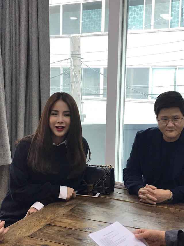 Sau khi bàn bạc thống nhất, đại diện Diệp Lâm Anh cho biết, ngày 21/11 So Ji Sub sẽ đáp chuyến bay đến TPHCM và ngày 22/11 anh sẽ tham dự sự kiện tại đây.