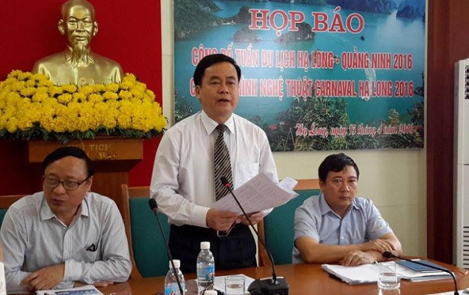 Ông Vũ Công Lực chủ trì cuộc họp báo.