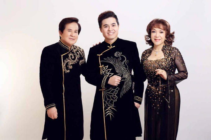 Hoài Anh Kiệt và cha mẹ.