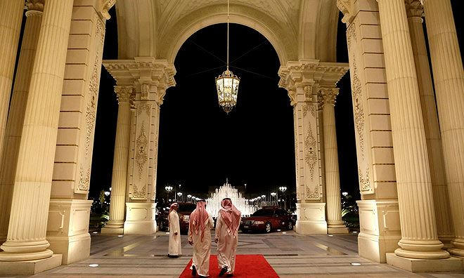 Khách sạn Ritz-Carlton ở Riyadh được cho là nơi giam giữ các nhân vật cao cấp của Saudi Arabia vừa bị bắt